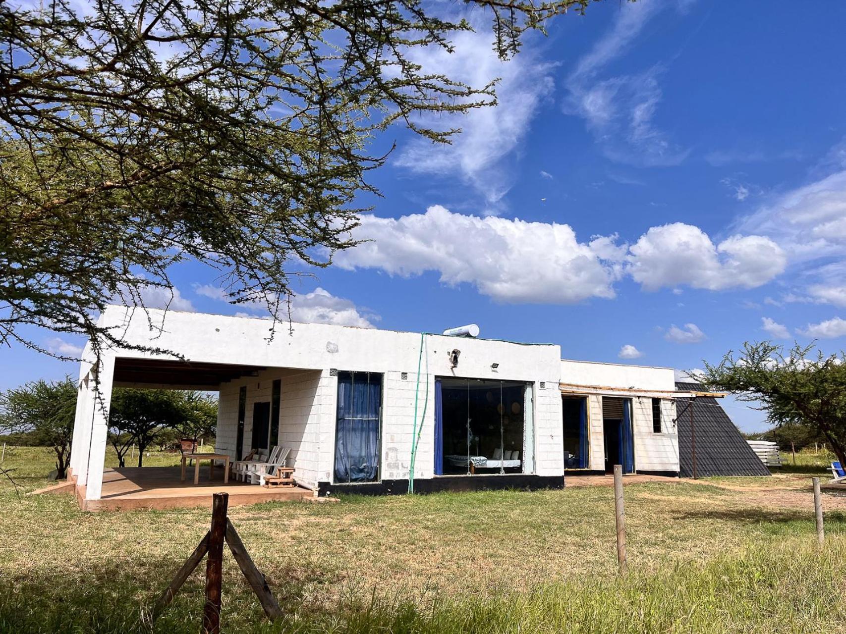 Amboseli Glass House Oloitokitok エクステリア 写真